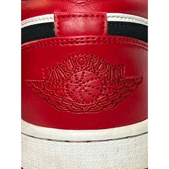 Nike Air Jordan 1 Low Black Toe Gym Red White Men’s Size 10 553558‑116 - Picture 3 of 12